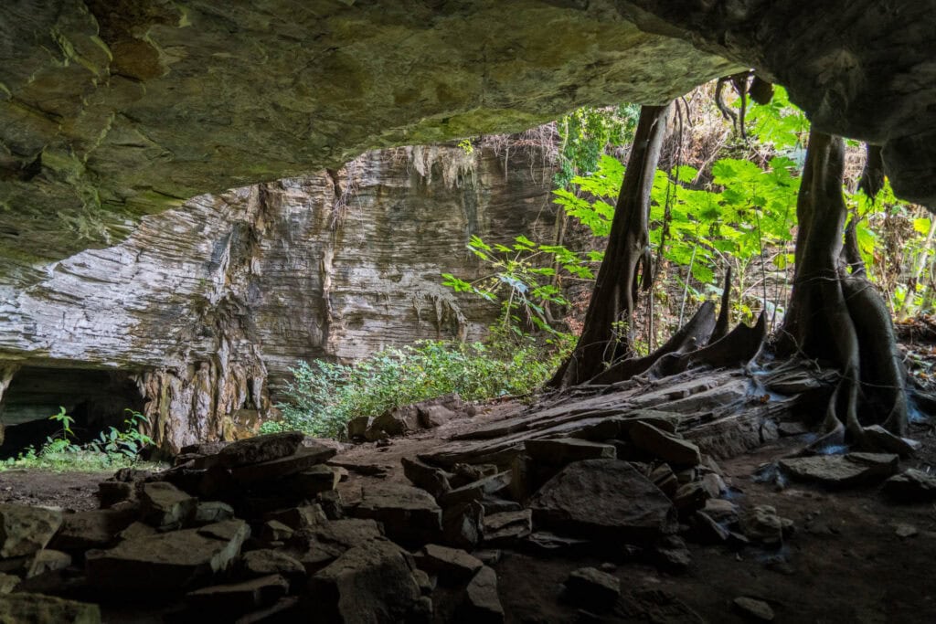 Nkila Ntari Caves
